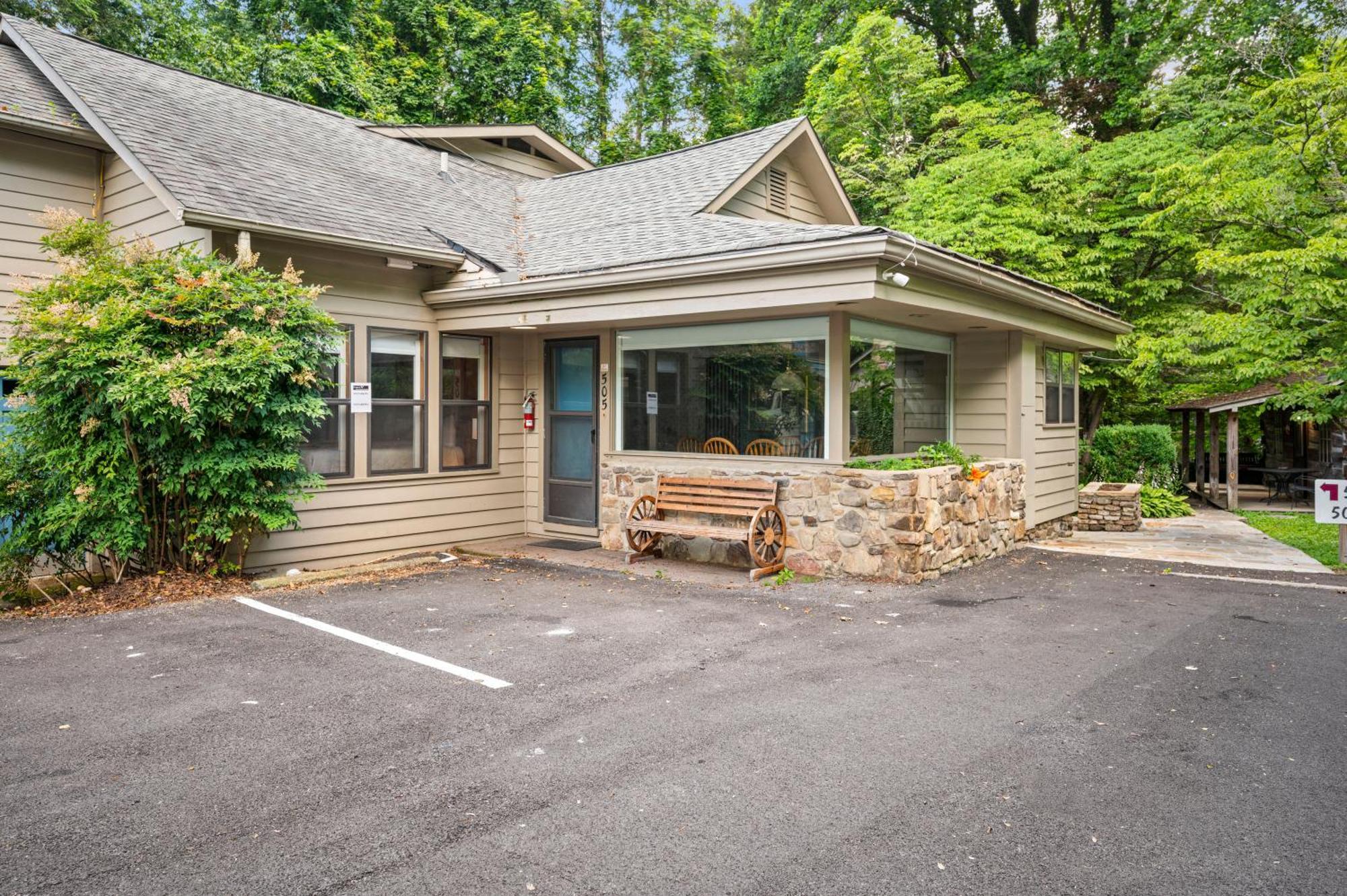 Carr'S Northside Hotel And Cottages Gatlinburg Bagian luar foto