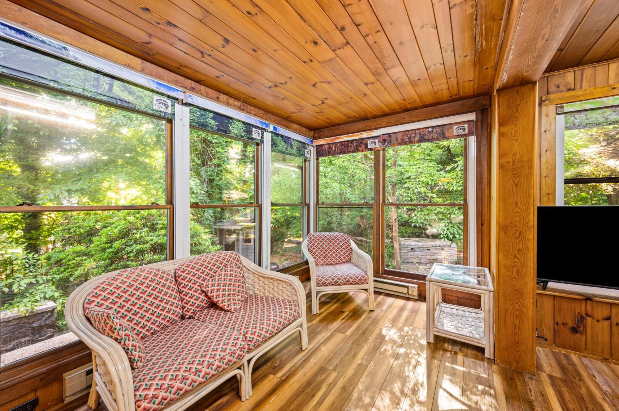 Carr'S Northside Hotel And Cottages Gatlinburg Bagian luar foto